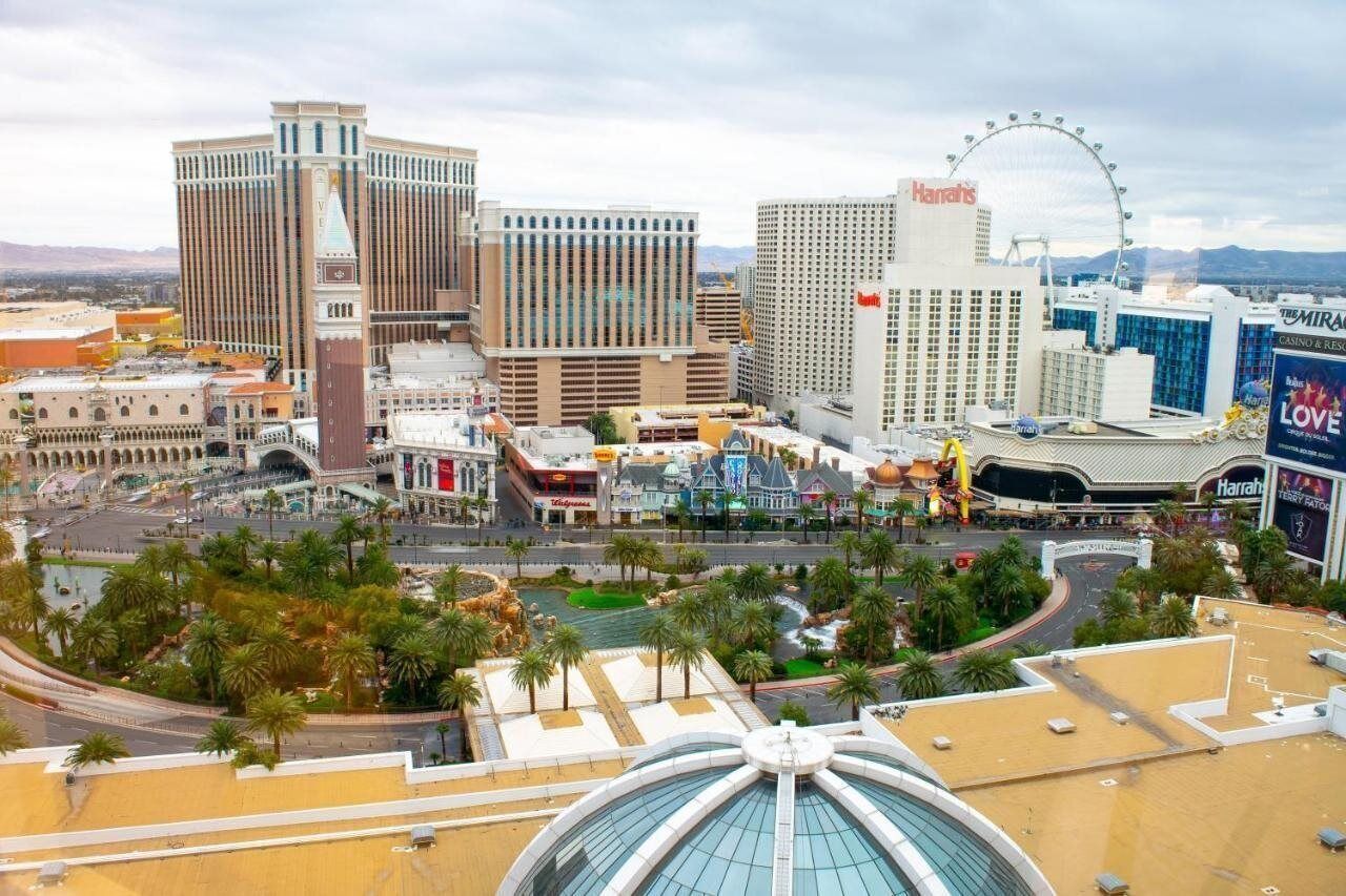 The Mirage photo 5