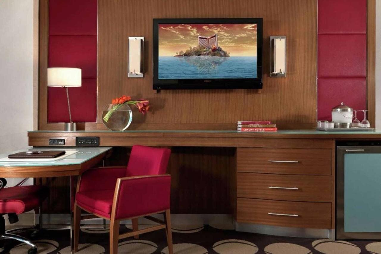 The Mirage photo 6